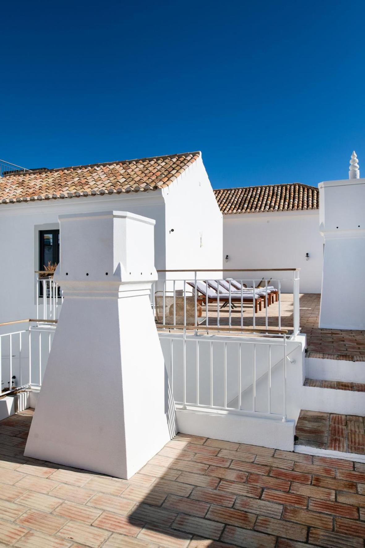 Casa Rosa Villa With Pool In Olhao Centre エクステリア 写真